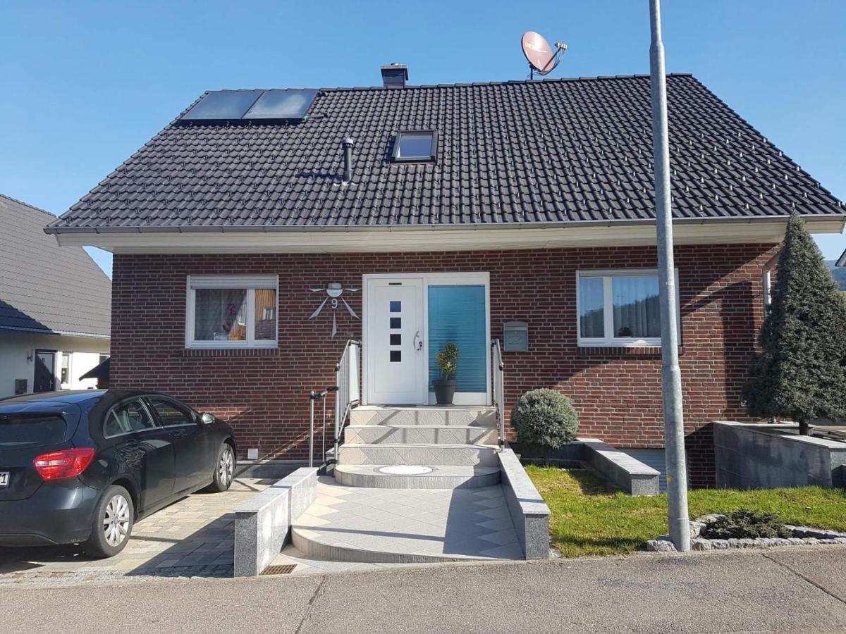 Gemuetliches Haus Im Herzen Des Schwarzwaldes Fuer Bis Zu 9 Personen Elzach Buitenkant foto