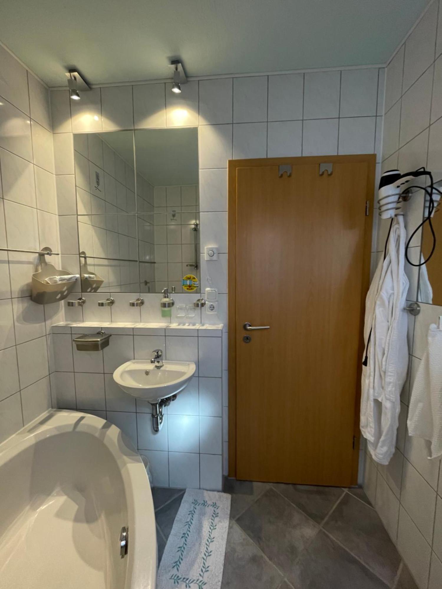 Gemuetliches Haus Im Herzen Des Schwarzwaldes Fuer Bis Zu 9 Personen Elzach Buitenkant foto